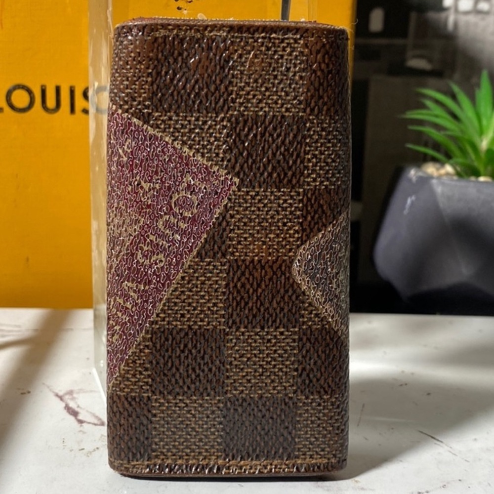 Louis Vuitton Damier Label Collection Multicle N63082 4 Key Case - Picture 5 of 9